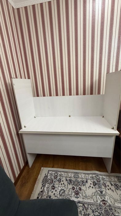 Рабочий стол деревянный