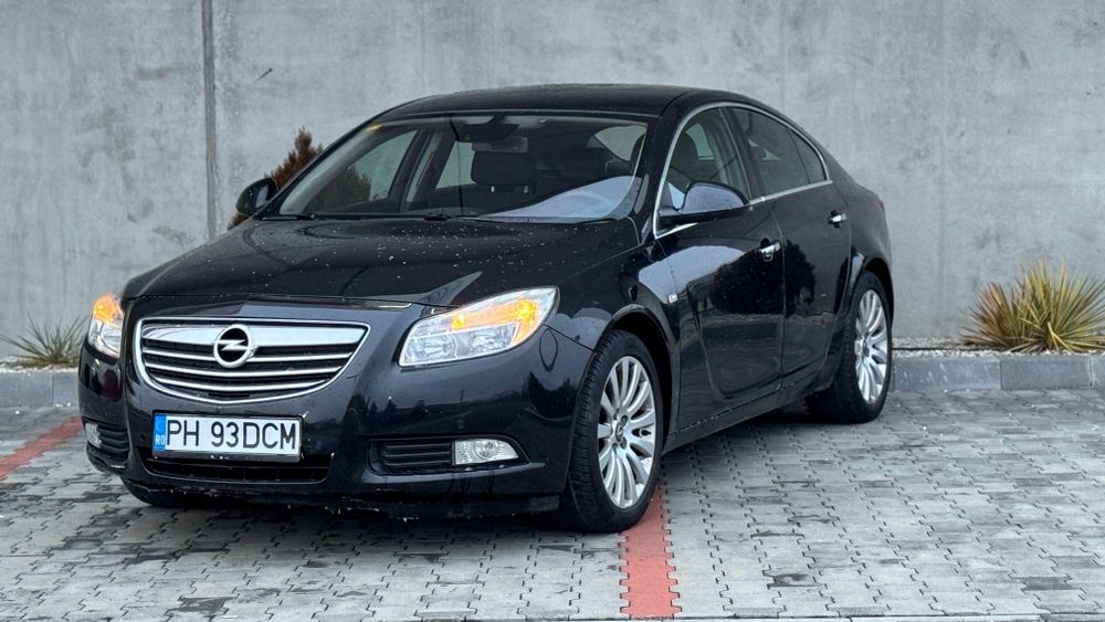 Opel Insignia 2.0 TDCi/ Anul 2010/ Navi / Clima/ 2499 Euro Neg