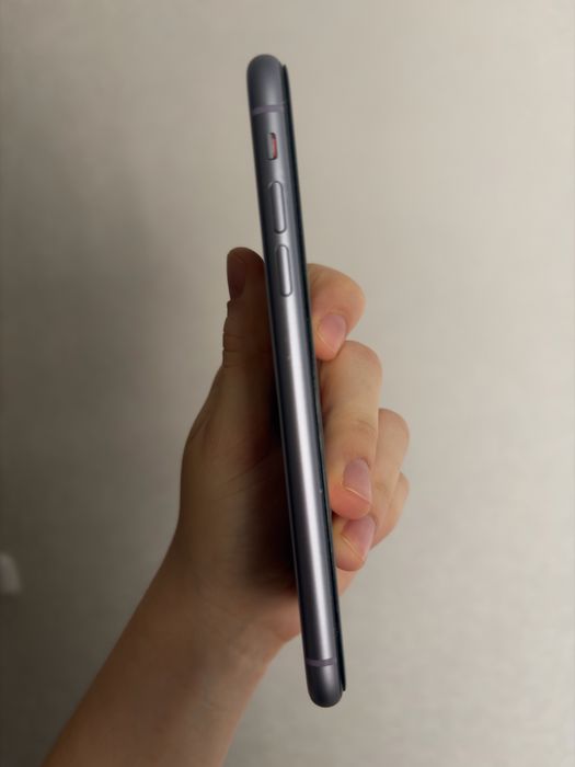 Iphone 11 б/у в хорошем состоянии