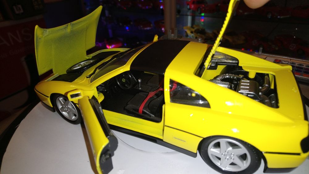 Ferrari 1 :18  348 GT, TB ,TS Bburago ,maisto