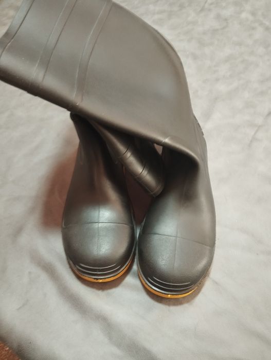 Сапоги резиновые с спец защитой