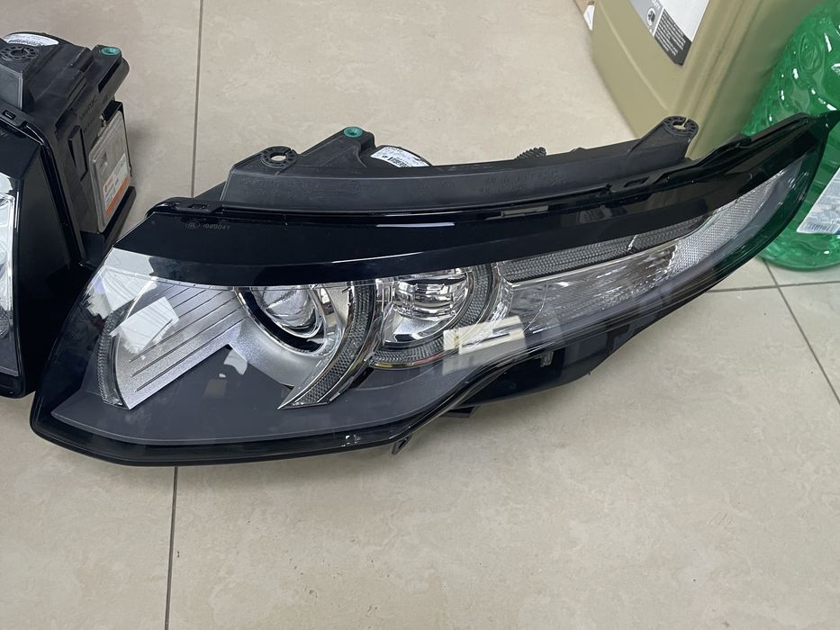 faruri noi stanga /dreapta evoque
