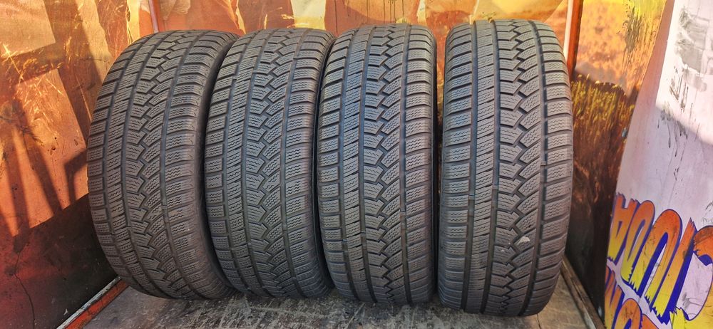 Set 4 Anvelope ca noi Interstate 235 55 R18 M+S