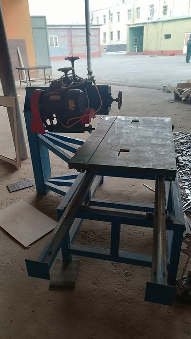 Станок для резки и снятия фасок мрамора