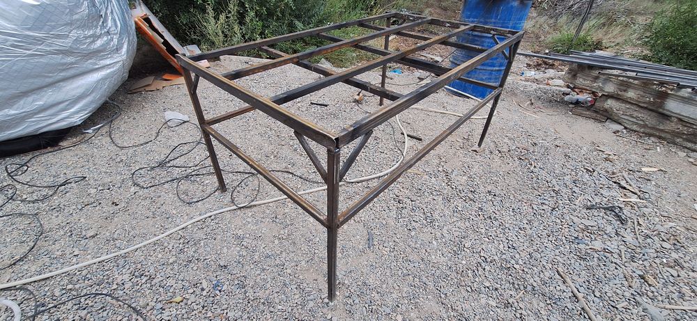 Подстолье, стол, верстак из металла