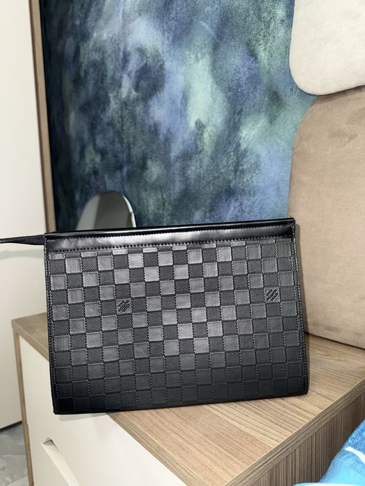 Geanta de mana Louis Vuitton
