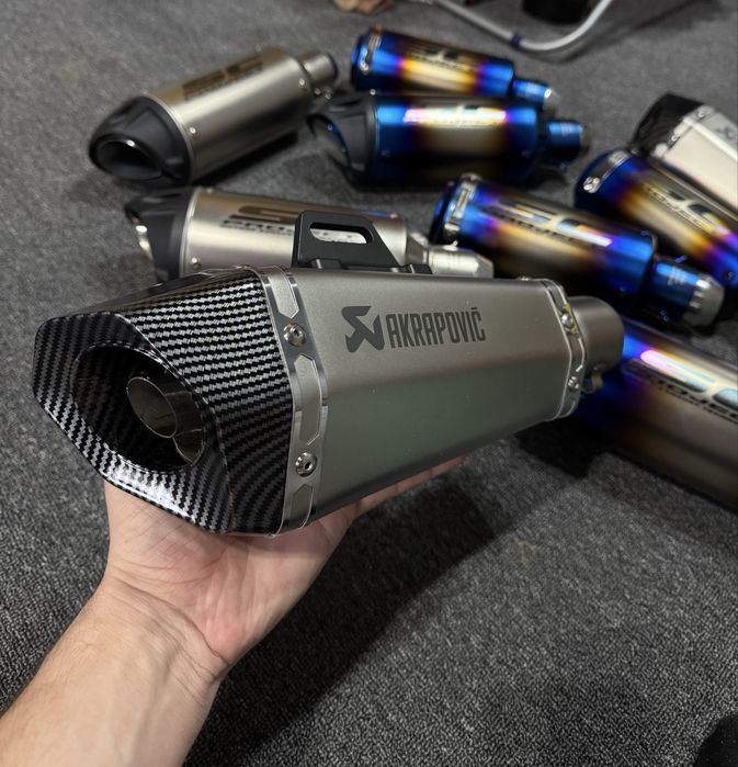 Vând finale/tobe (SC Project, Akrapovic) potrivite moto/atv/enduro etc