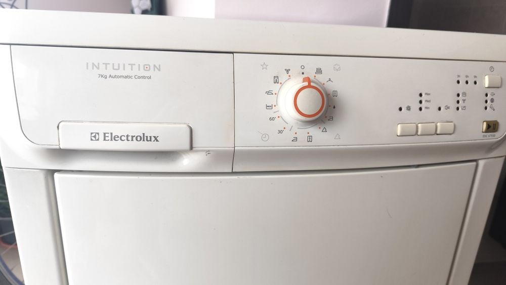 Продавам сушилня Electrolux 7кг