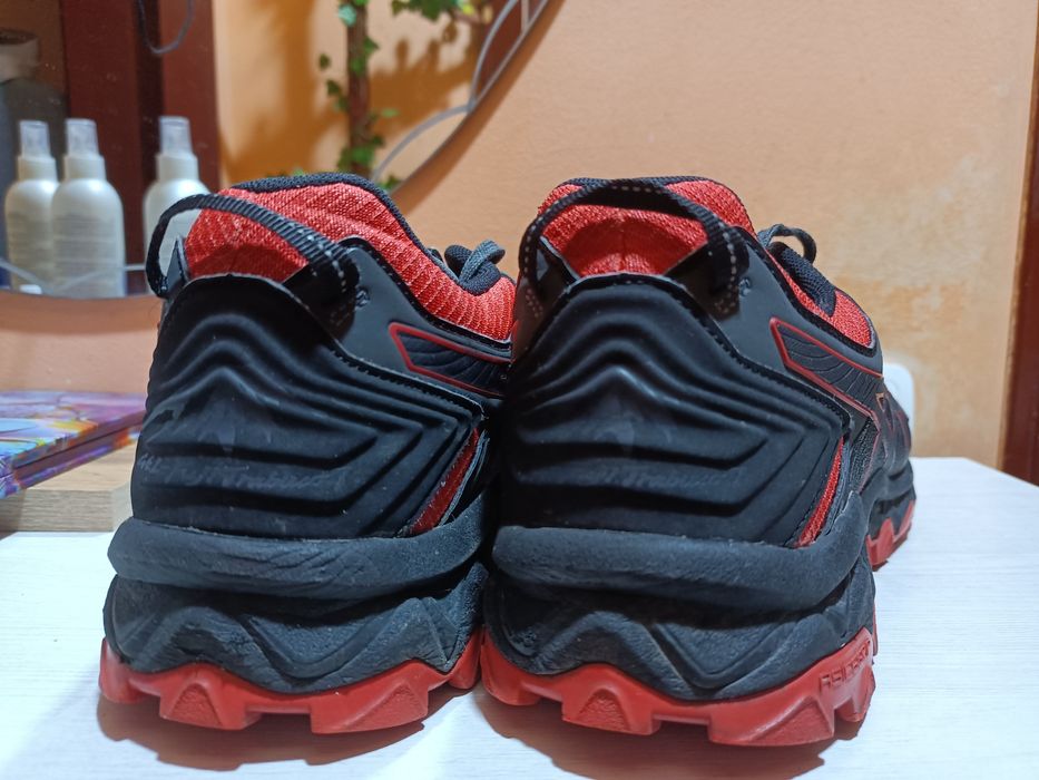 Кроссовки Asics 45 размер