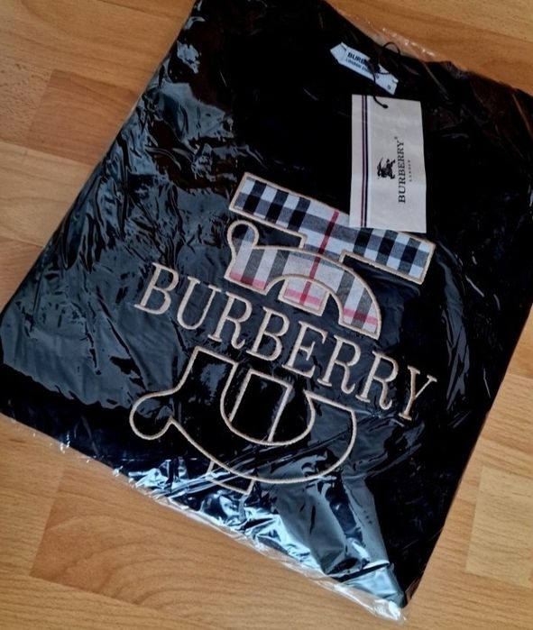 Bluza Burbbery negru intens,logo brodat, diverse nuante