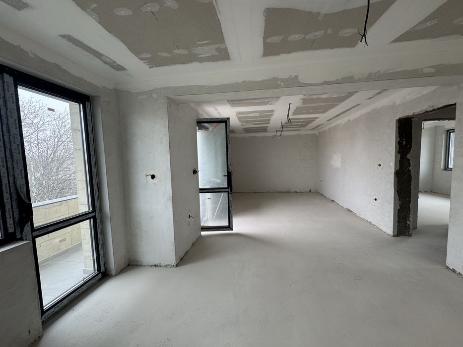 Продава се Тристаен апартамент в Първомай - 88 кв.м за 481 €/кв.м - Снимка #7