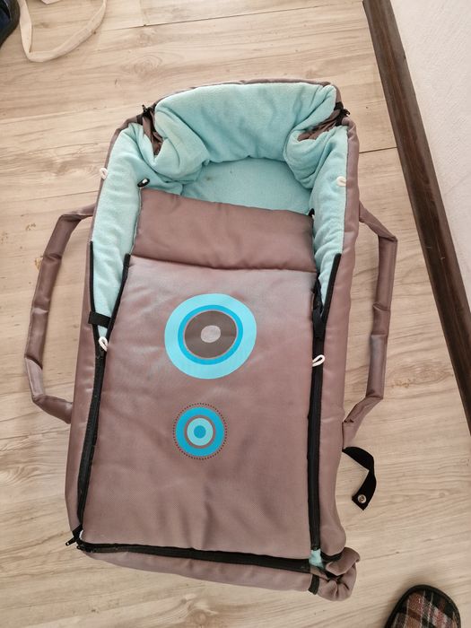 Столче за хранене и кош за носене