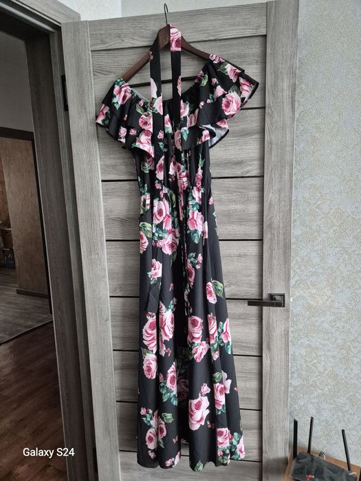 Продаются платья,юбка,штаны