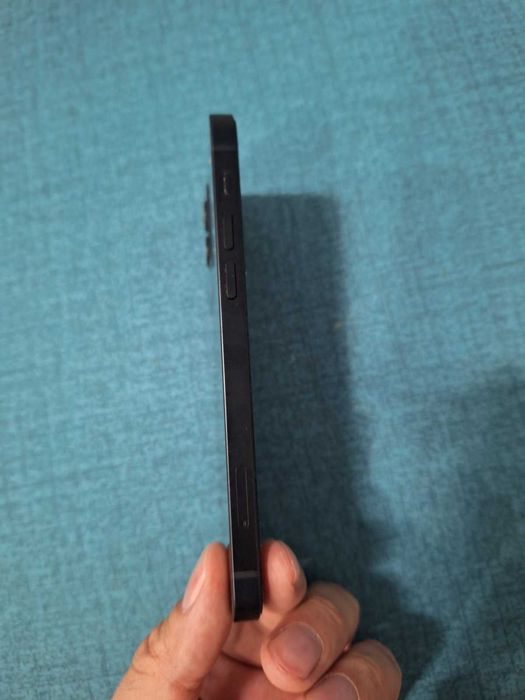 Iphone 12 128 гб Употребяван