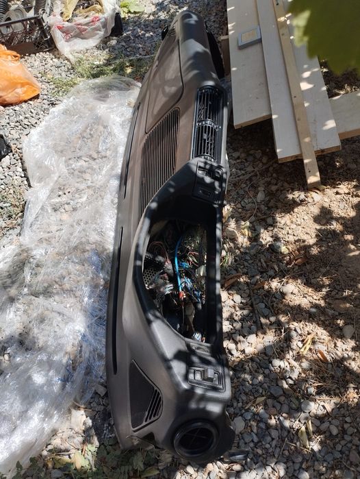 Бмв е34 панель торпеда рест