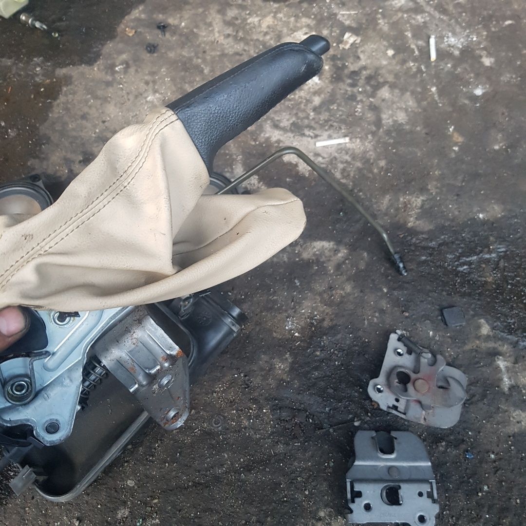 Ръчна спирачка за БМВ е90 гр. Мадан • OLX.bg