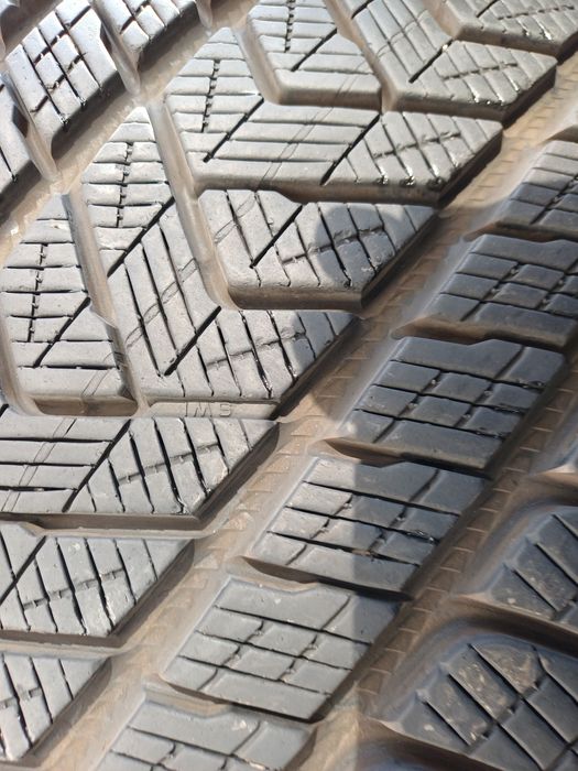 Гуми 305/35/21 Пирели