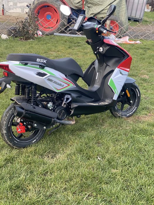 Scuter BSK DIABLO 50 cc se fonduce FARĂ PERMIS