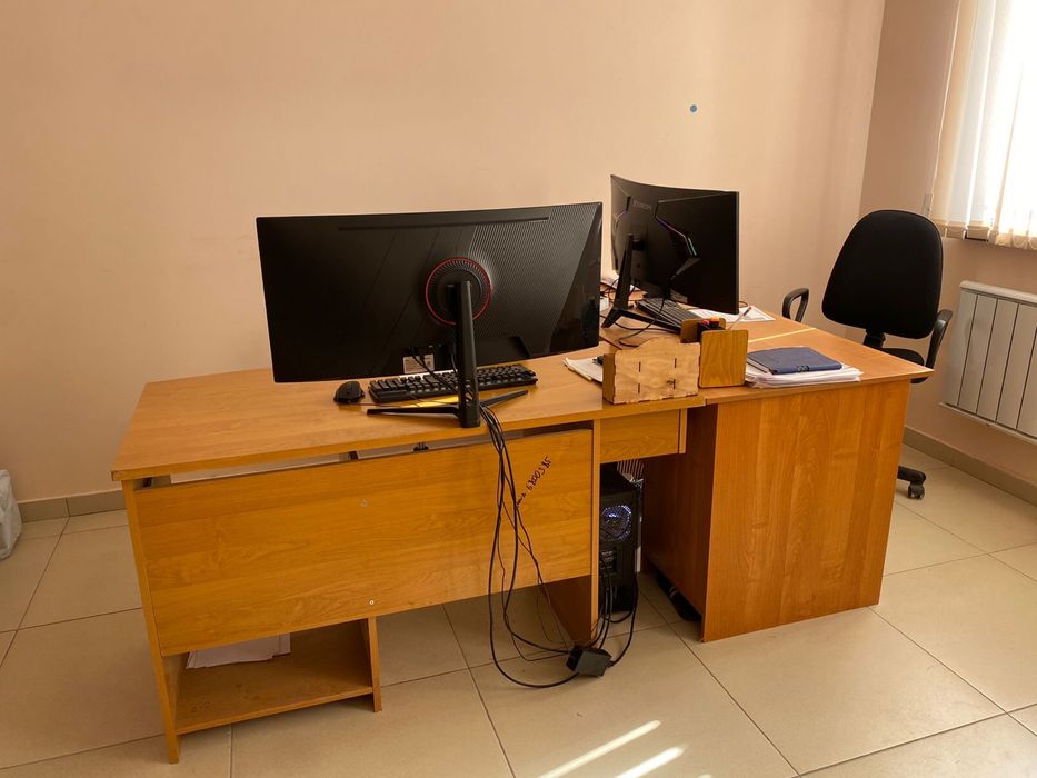 Б/у офисные мебели.