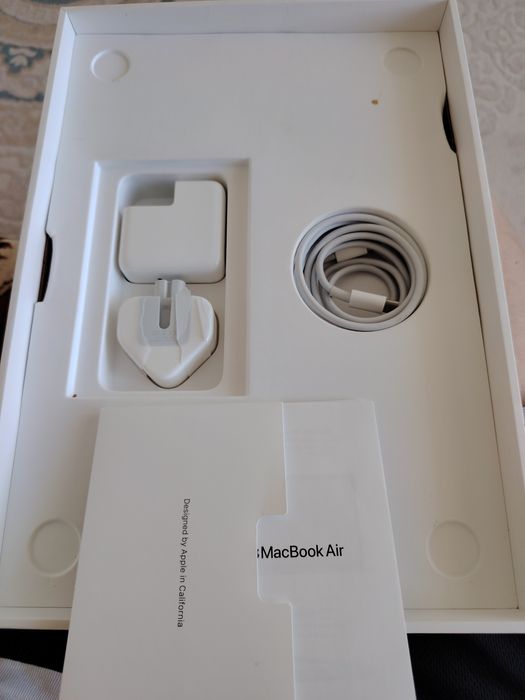 МакБук Air 13-insh