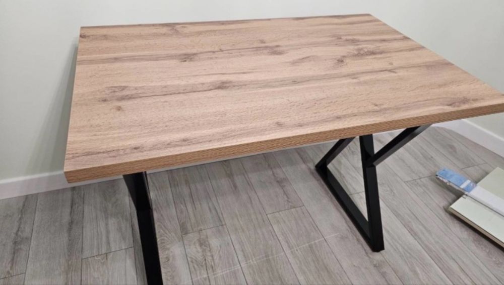 Продаю Стол Срочно.