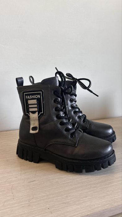 Продам зимную обувь