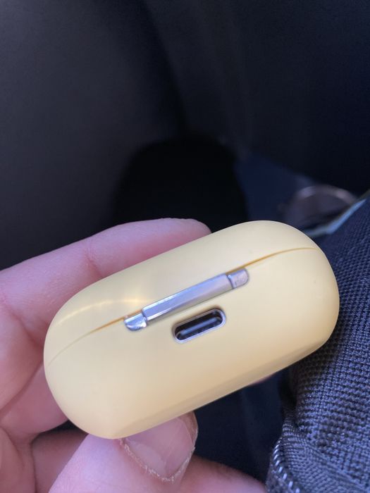 Кейс для наушников TWS