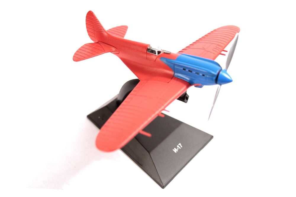 Игрушечные модели самолетов, времен раннего СССР