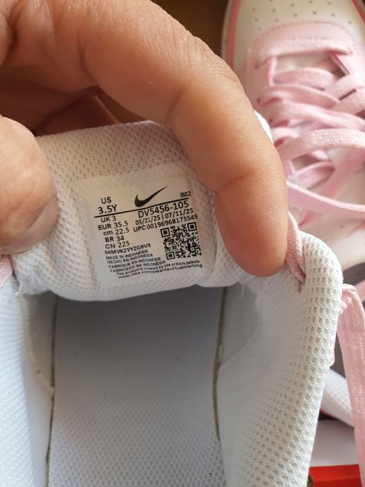 Nike court borough  alb/roz siret cu sclipici auriu
COURT BOROUGH LOW RECRAFT GS Sneake
COURT BOROUGH LOW RECRAFT GS Sneake
COURT BOROUGH LOW RECRAFT