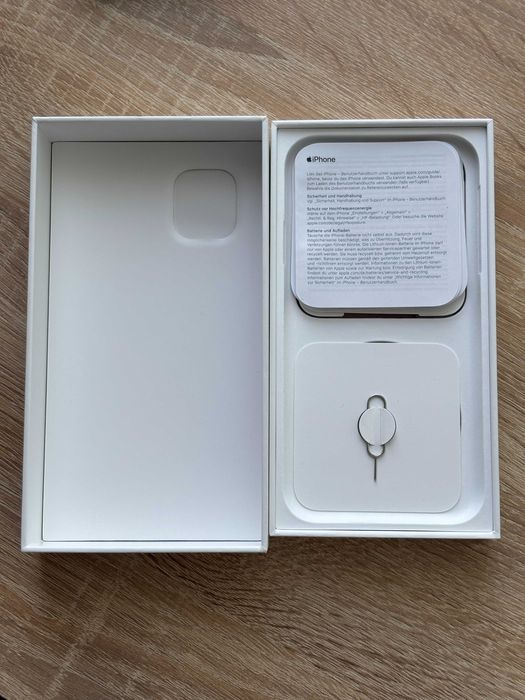 iPhone 11 black 64GB