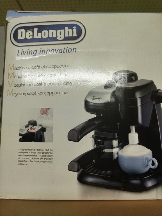 Кафе машина  De Longi Ce9 за експресно и капучино...