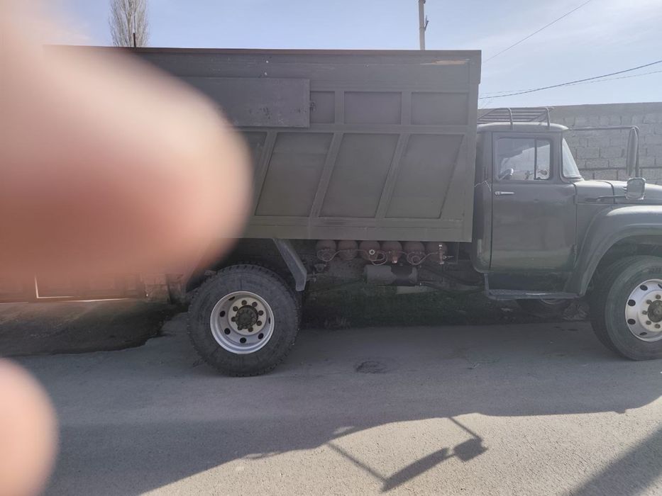 Продается зил самосвал