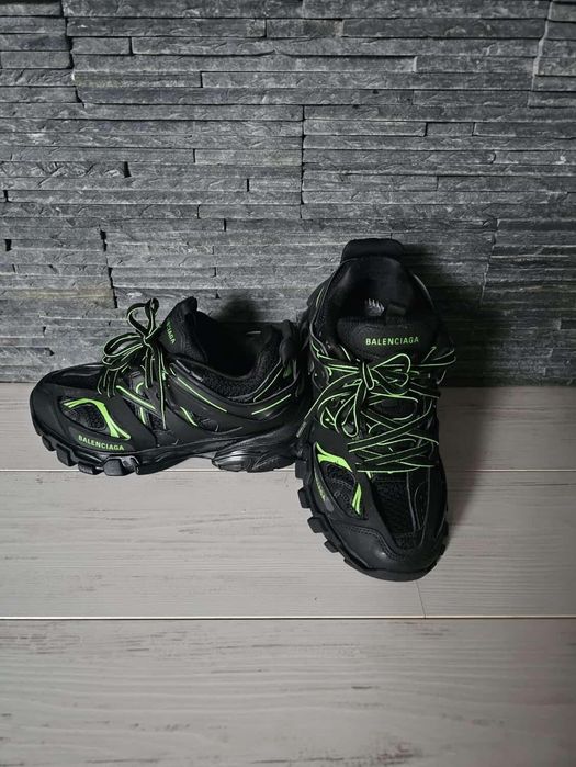 Balenciaga track zombie