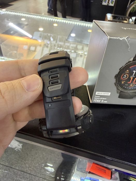 Garmin Fenix 8 47mm черный