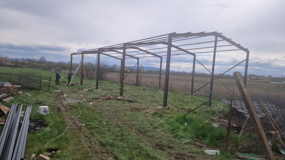 Vând hală metalica 25x10x4