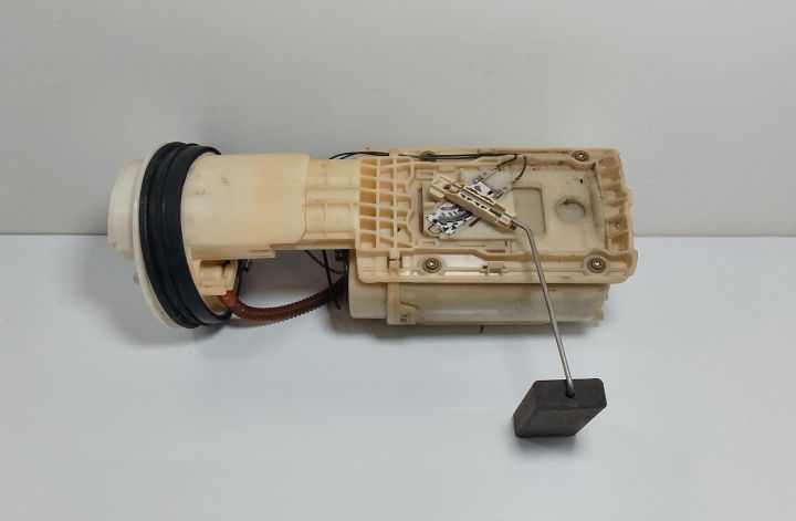 Pompa combustibil 6XO919051G Volkswagen VW Caddy a 2-a generatie seri