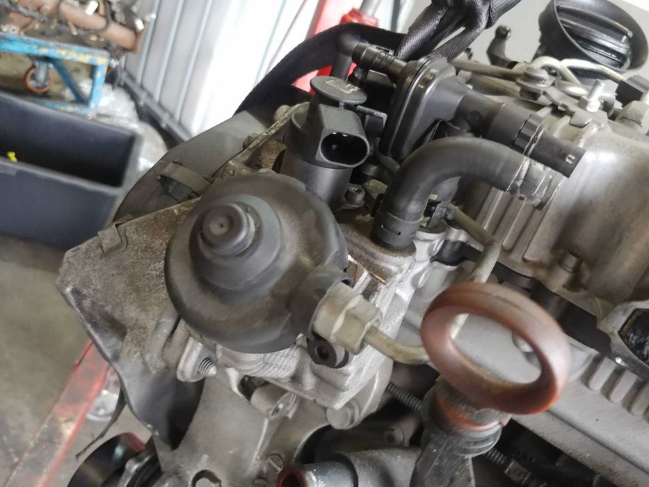 pompa inalta 2.0 tdi vw golf 6  audi q5 a4 b8 audi a6 c6 audi a5 8t 03l130755 0445010507