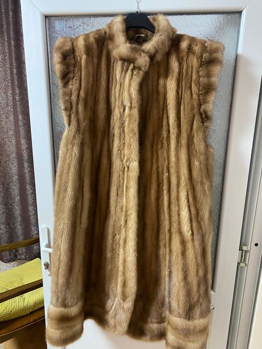 Haina vesta  vizion  fără mâneci