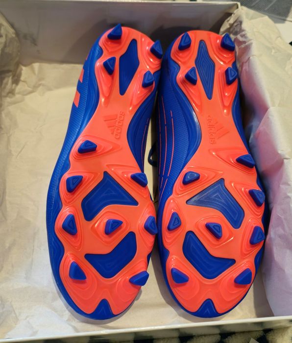 Ghete fotbal predator edge 4