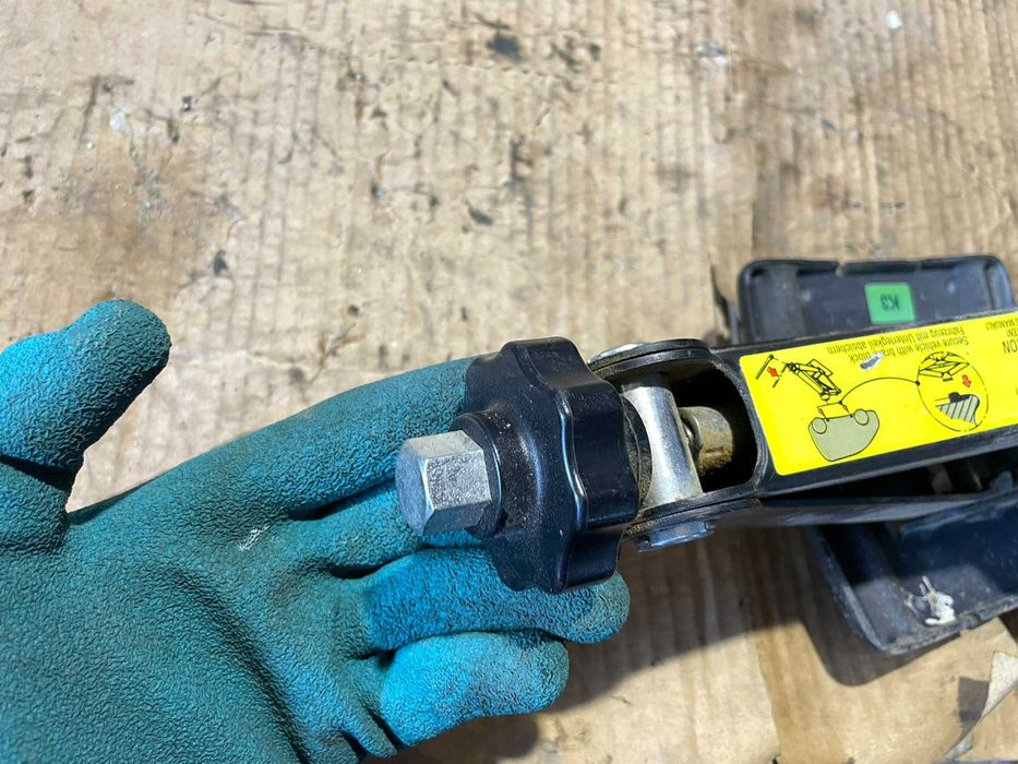 Авто Крик Авариен Крик Mercedes A B Class