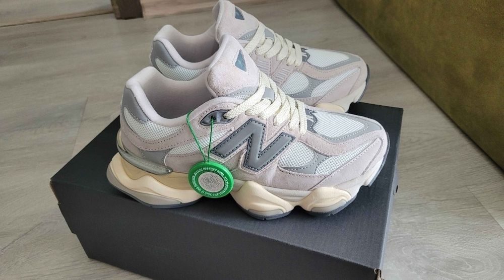 Adidasi new balance 9060