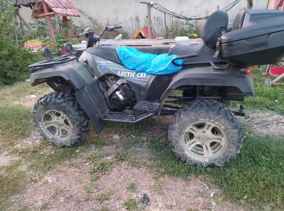Atv-u de vânzare Arctic Cat are acte de Franța