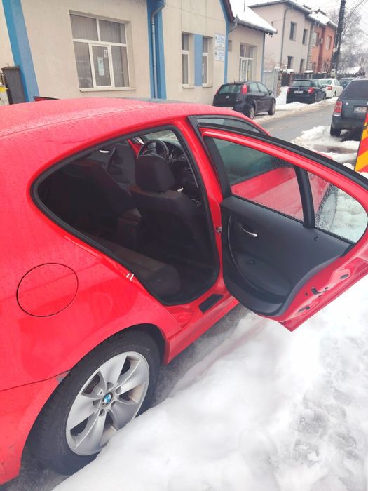 Se vinde BMW M1 cu motor de 2L Diesel. Fiscal pe loc 
Preț 2500 € ușor