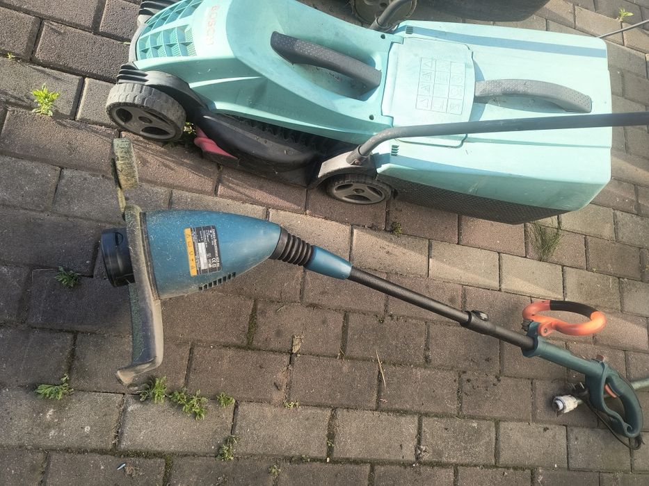 Mașina de tuns gazon electric