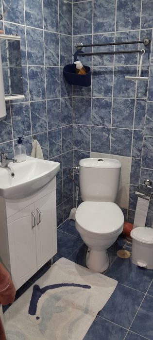 Продавам боксониера   срещу  Парк Мол