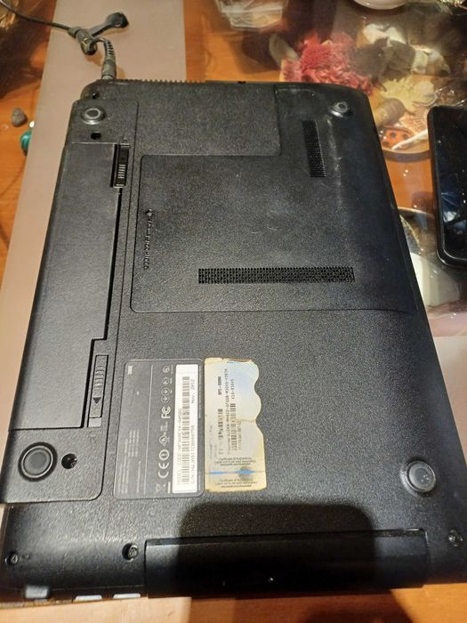 Лаптоп Samsung NP300E5X-A05BG