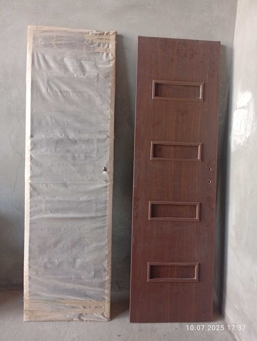 Eshik sotiladi. 2 dona bor.