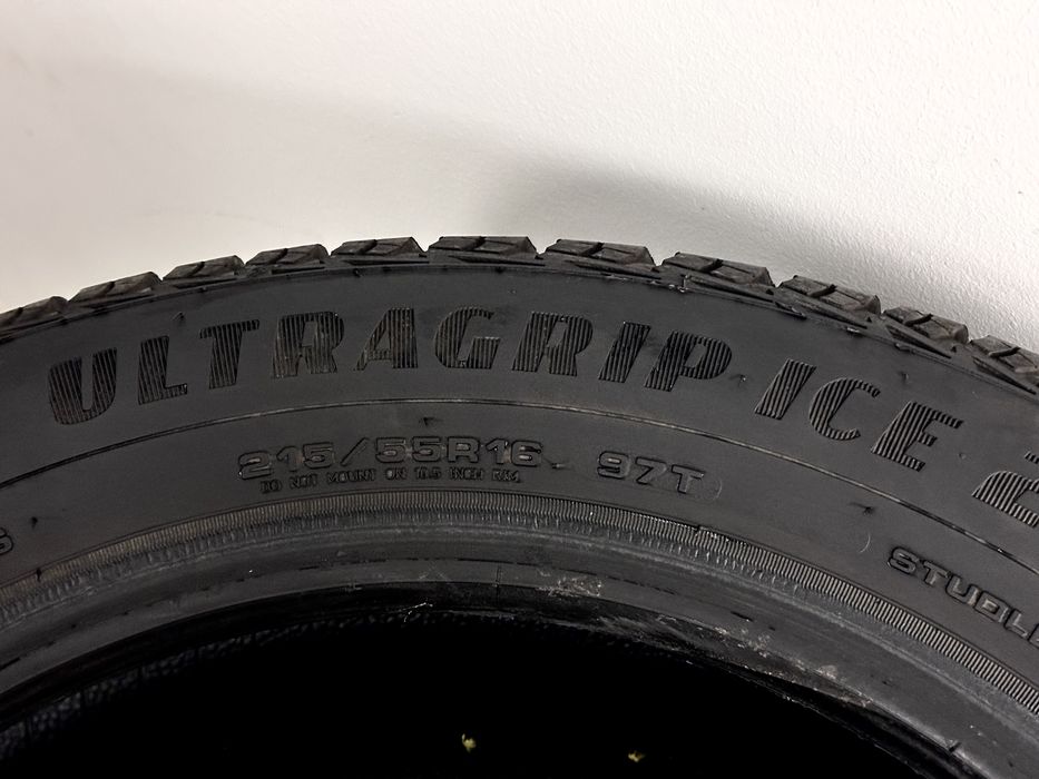 4 бр. зимни гуми Goodyear UltraGrip Ice 215/55 R16