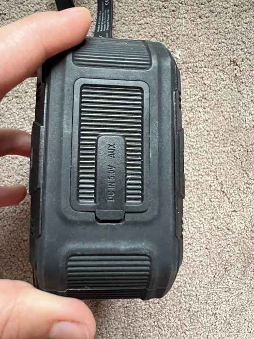 Преносима колонка / speaker (водо-удароустойчива)