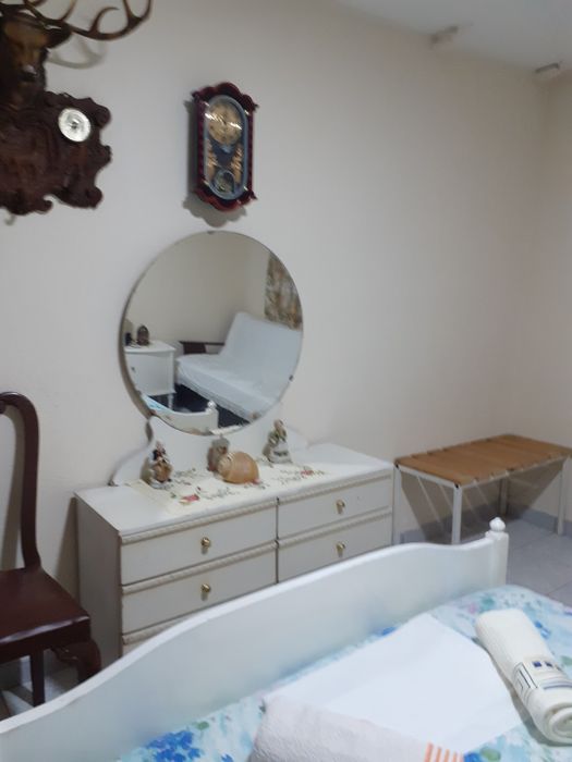 Сграда с три самостоятелни апартамента